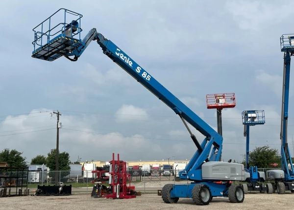 BNT – Dịch vụ cho thuê xe nâng người chuyên nghiệp 2025